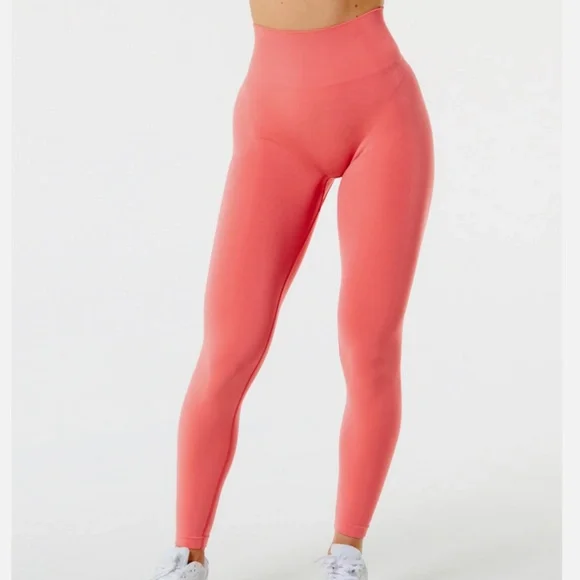 Alphalete Amplify Athletic Workout Seamless Scrunch Leggings Pixel Pink Size L - Picture 2 of 8